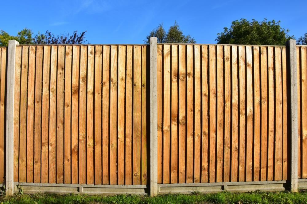 Installation de clôtures pour sécuriser et embellir vos espaces